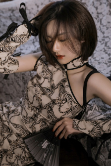亲戚多人交换乱小说
